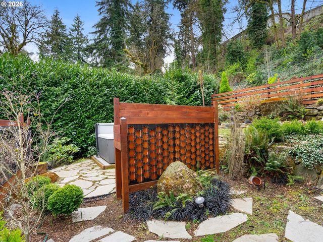 3444 Se ALDERCREST Rd, Milwaukie, OR 97222