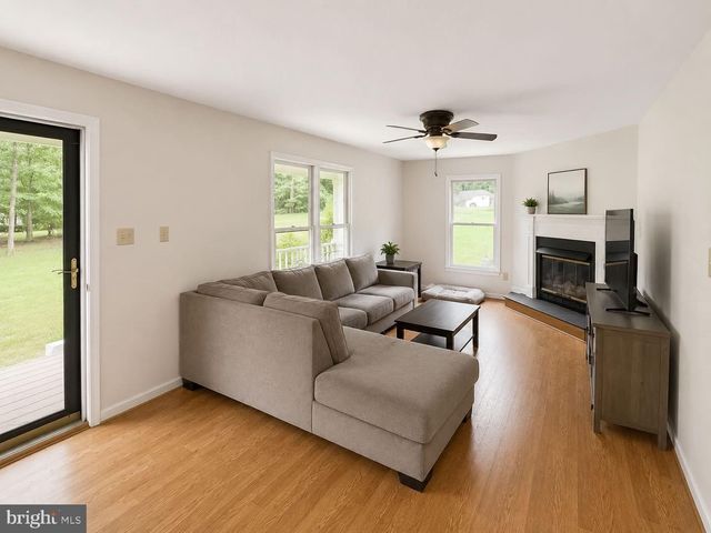 408 LAND OR DR, Ruther Glen, VA 22546