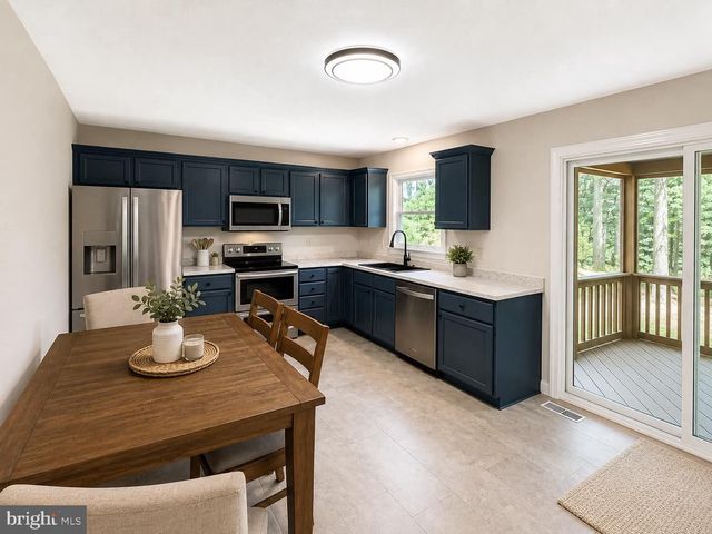 408 LAND OR DR, Ruther Glen, VA 22546