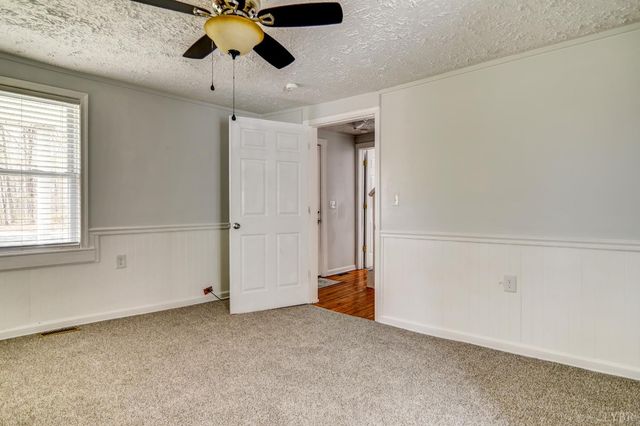 447 Toytown Road, Amherst, VA 24521