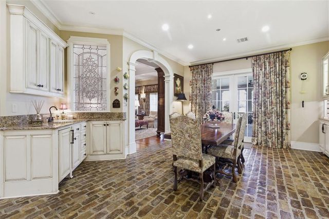 4826 Portrush Drive, Lake Charles, LA 70605