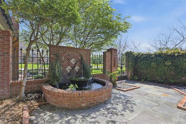 4826 Portrush Drive, Lake Charles, LA 70605