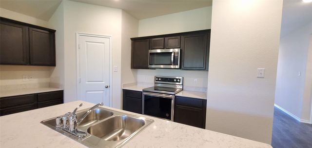 2125 Basil Avenue, Anna, TX 75409