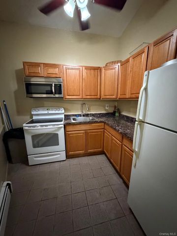 2435 Union Boulevard 7B, Islip, NY 11751