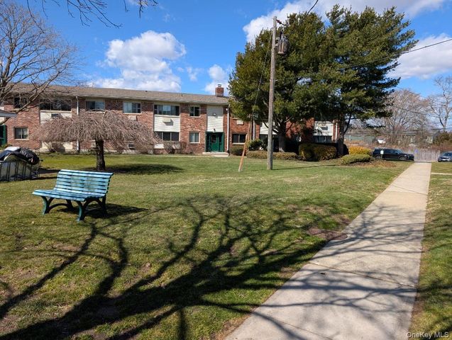 2435 Union Boulevard 7B, Islip, NY 11751