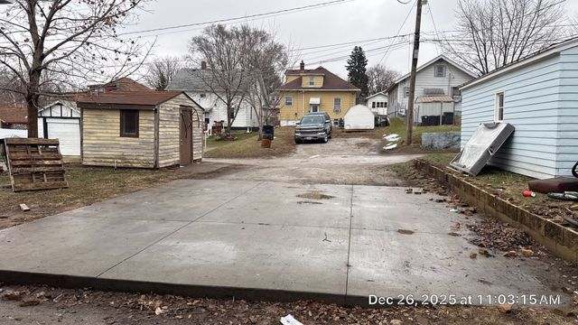 1617 5th Street, Rock Island, IL 61201