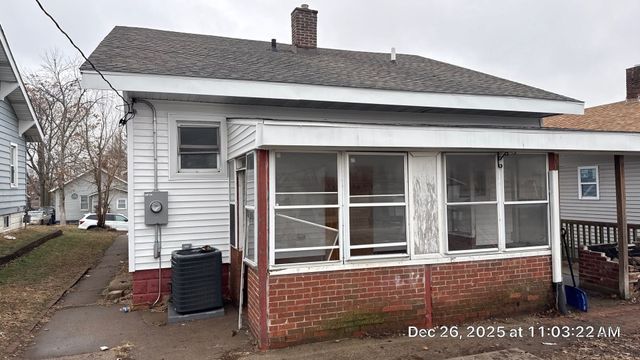 1617 5th Street, Rock Island, IL 61201