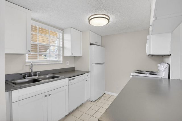 6339 La Costa Drive D, Boca Raton, FL 33433