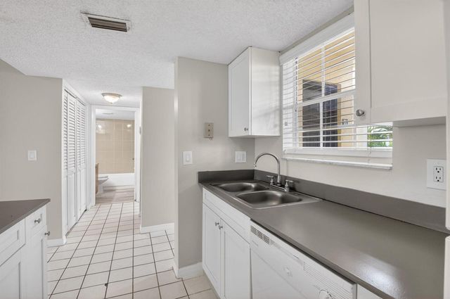6339 La Costa Drive D, Boca Raton, FL 33433