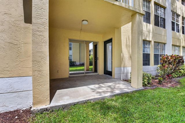 6339 La Costa Drive D, Boca Raton, FL 33433