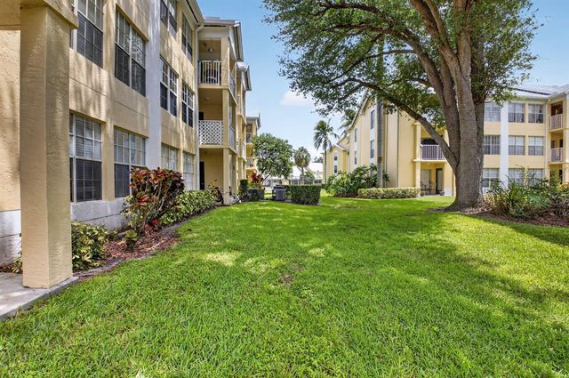 6339 La Costa Drive D, Boca Raton, FL 33433