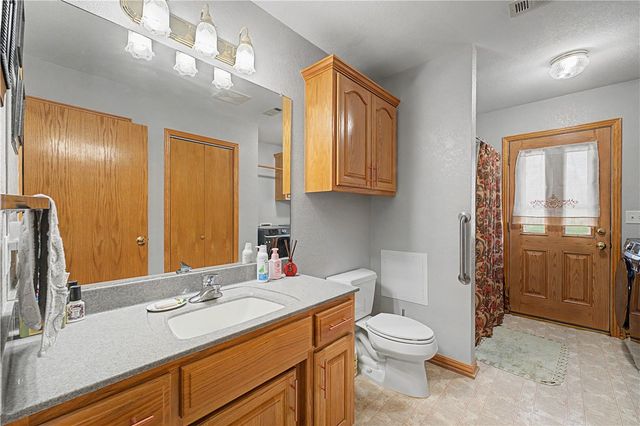 13535 Bill Sellers Road, Fayetteville, AR 72704