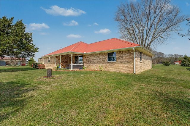 13535 Bill Sellers Road, Fayetteville, AR 72704