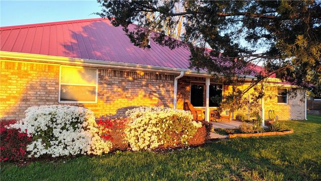 13535 Bill Sellers Road, Fayetteville, AR 72704