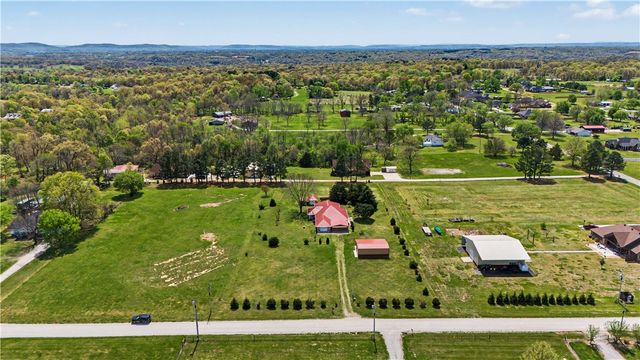 13535 Bill Sellers Road, Fayetteville, AR 72704