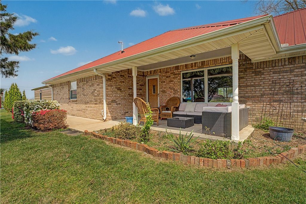 13535 Bill Sellers Road, Fayetteville, AR 72704