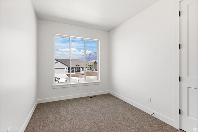2383 W 3000 N, Farr West, UT 84404