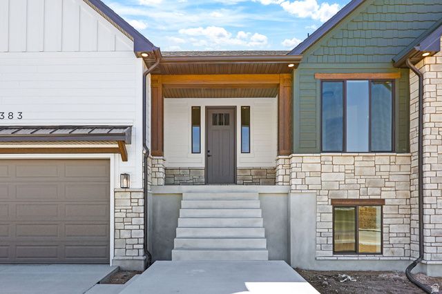 2383 W 3000 N, Farr West, UT 84404