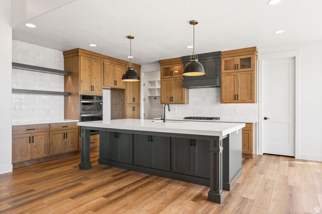 2383 W 3000 N, Farr West, UT 84404