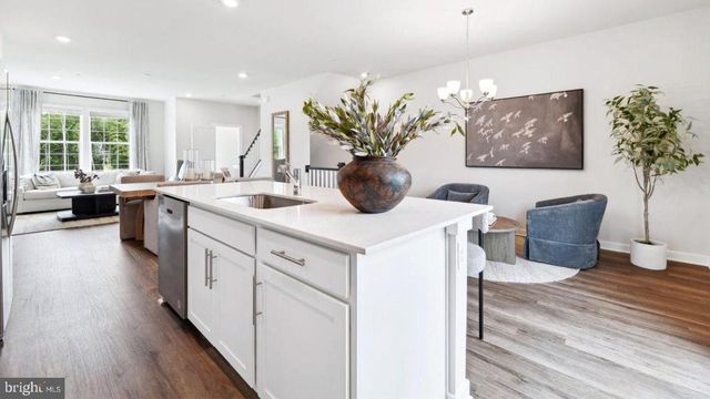 21 CLEMENTON RD E, Gibbsboro, NJ 08026