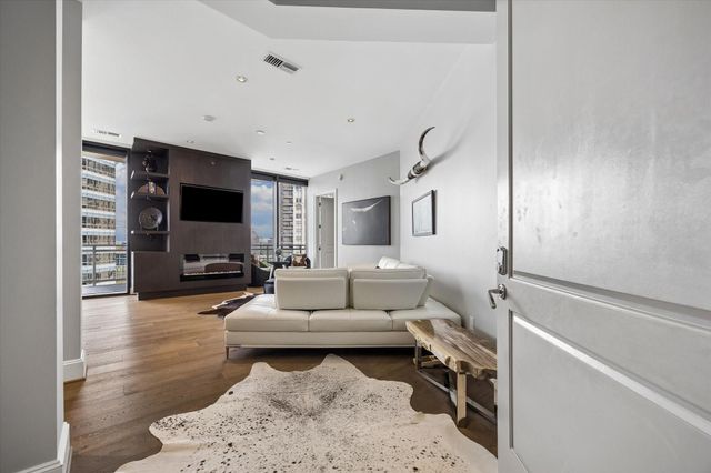1409 Post Oak Boulevard 1803, Houston, TX 77056