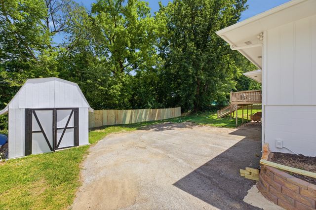 205 WILDWOOD Road, Council Bluffs, IA 51503