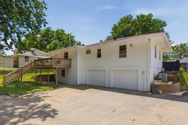 205 WILDWOOD Road, Council Bluffs, IA 51503