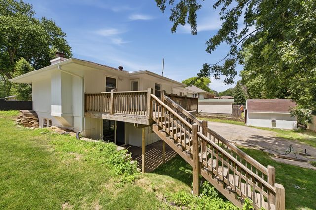 205 WILDWOOD Road, Council Bluffs, IA 51503