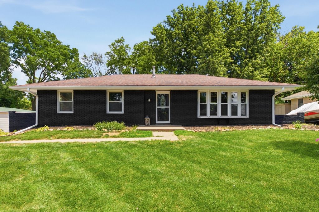 205 WILDWOOD Road, Council Bluffs, IA 51503