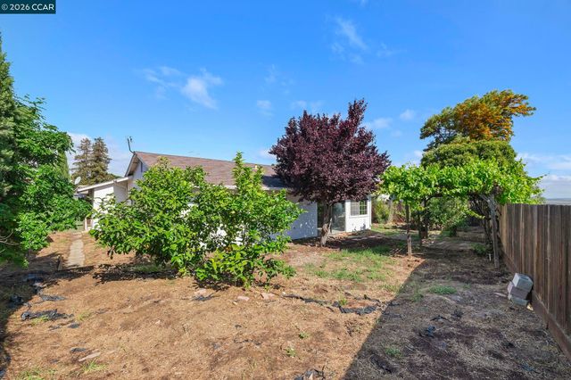 476 Pamela Dr, Bay Point, CA 94565