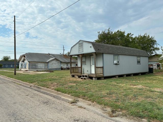 315 Martin Luther King Jr Street, Mineral Wells, TX 76067