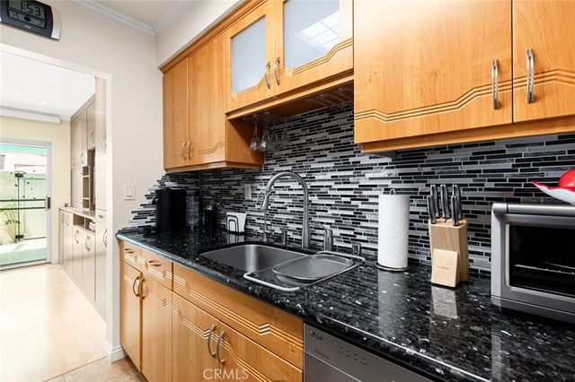 6312 Morse Avenue, North Hollywood, CA 91606