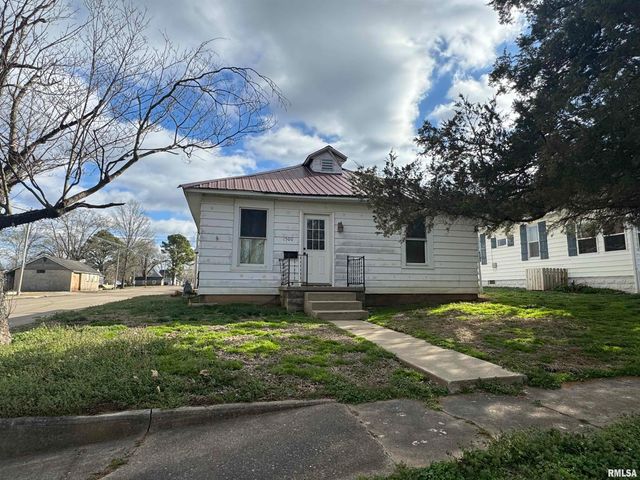 1500 W TYLER Street, Herrin, IL 62948