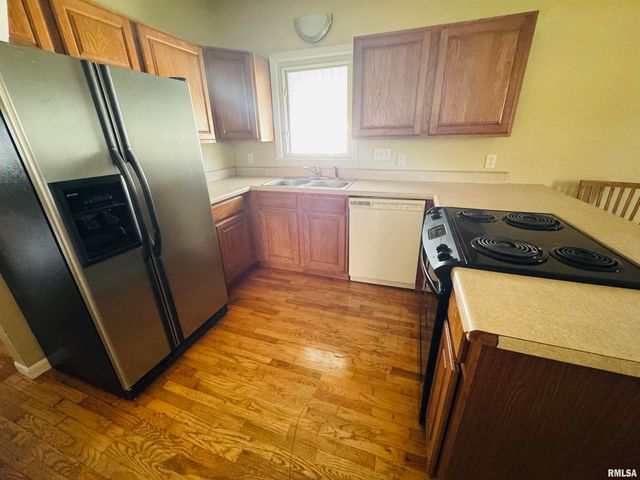 1500 W TYLER Street, Herrin, IL 62948