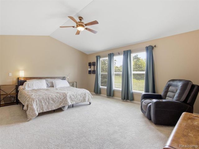 957 River Rock Drive, Holly, MI 48442