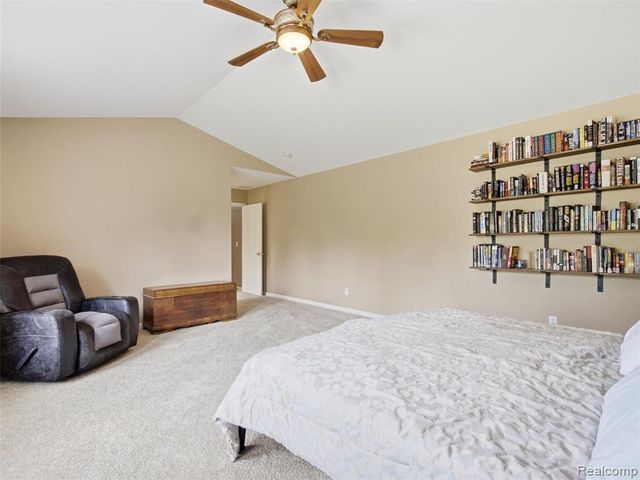 957 River Rock Drive, Holly, MI 48442