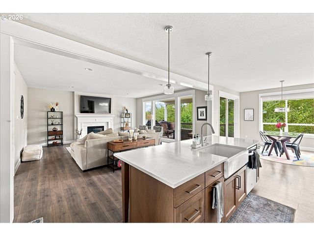 3144 MEADOWLARK Dr, West Linn, OR 97068