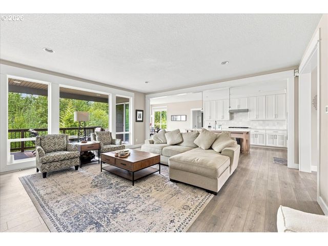 3144 MEADOWLARK Dr, West Linn, OR 97068