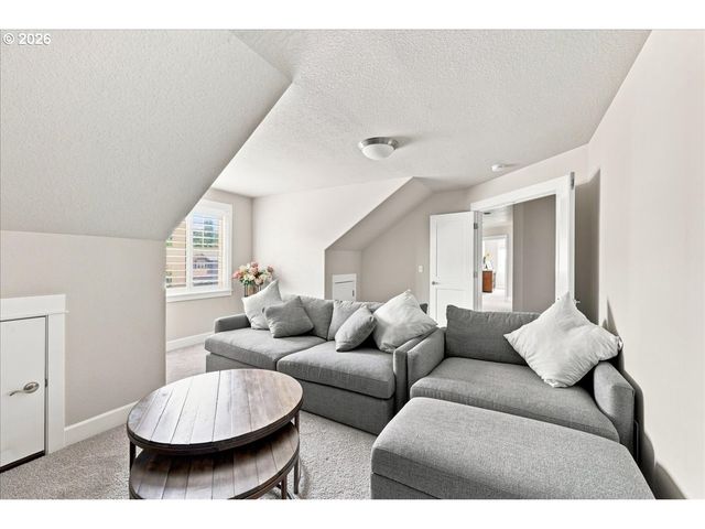3144 MEADOWLARK Dr, West Linn, OR 97068