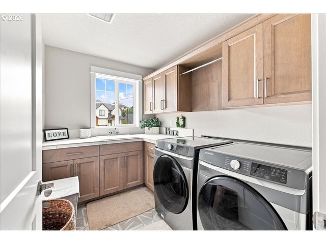 3144 MEADOWLARK Dr, West Linn, OR 97068