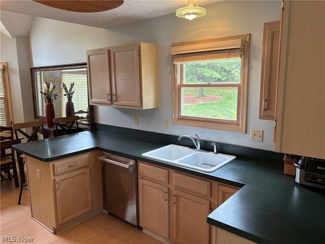 581 Thornberry Lane, Brunswick, OH 44212