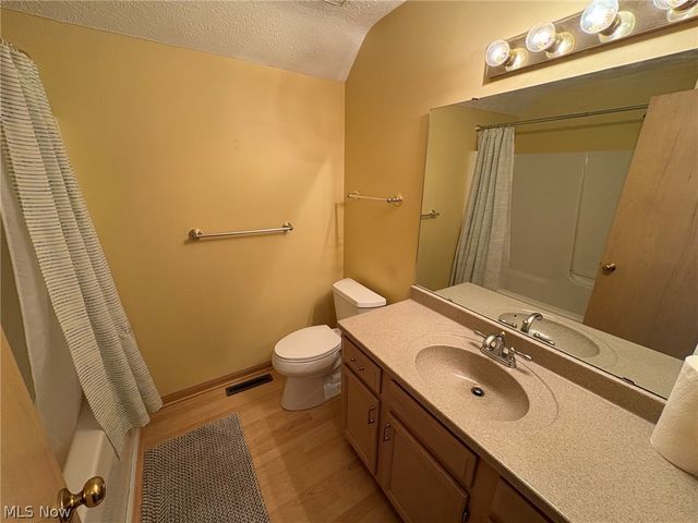 581 Thornberry Lane, Brunswick, OH 44212