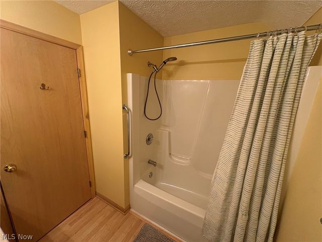581 Thornberry Lane, Brunswick, OH 44212