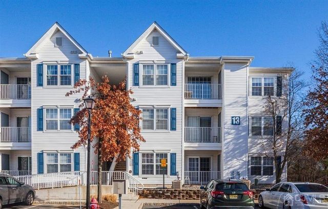 1335 Waterford Drive, Edison, NJ 08817