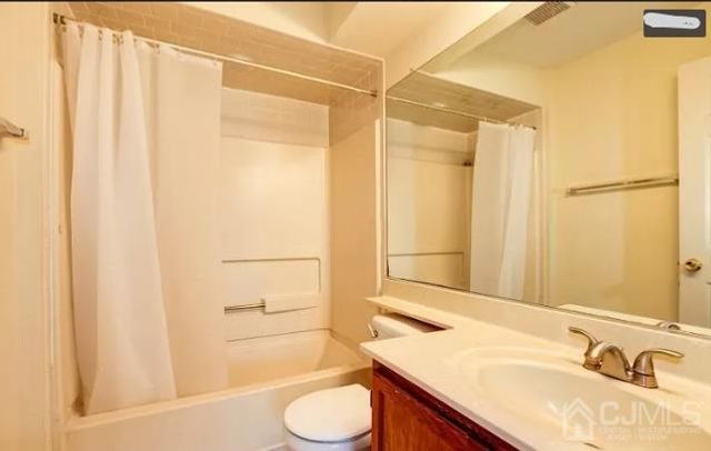 1335 Waterford Drive, Edison, NJ 08817