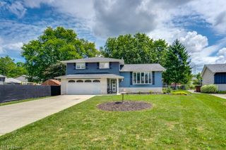 7821 W List Lane, Parma, OH 44130