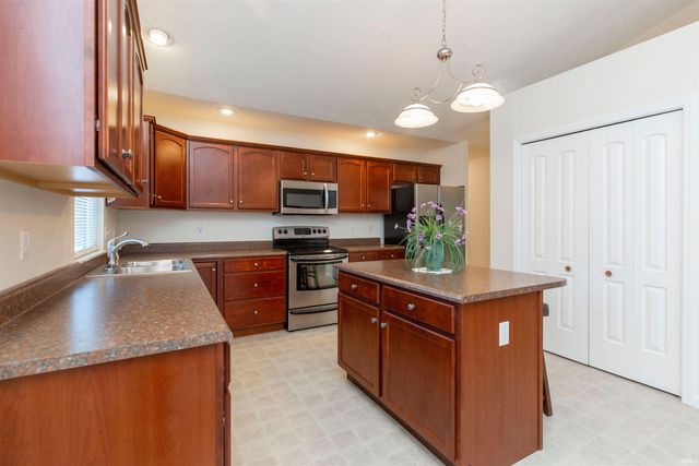 23416 Breezy Willow Trail, South Bend, IN 46628