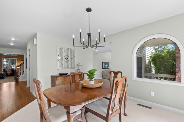 7708 Stonewood Court, Edina, MN 55439