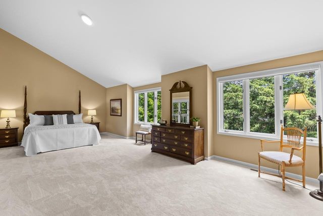 7708 Stonewood Court, Edina, MN 55439