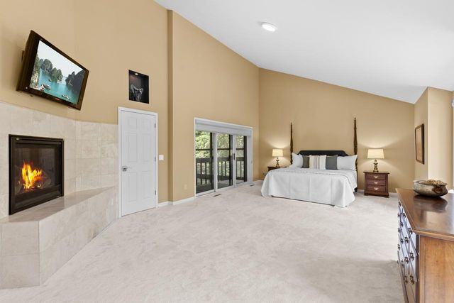 7708 Stonewood Court, Edina, MN 55439